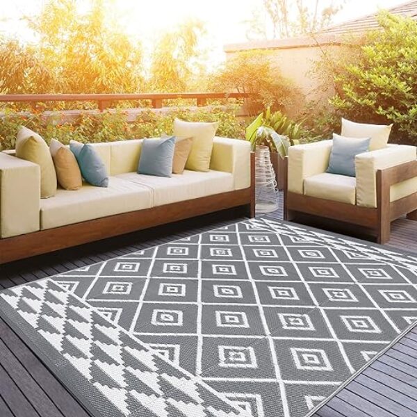 Reversibler UV-beständiger Outdoor-Teppich (150x210cm, geometrisch)